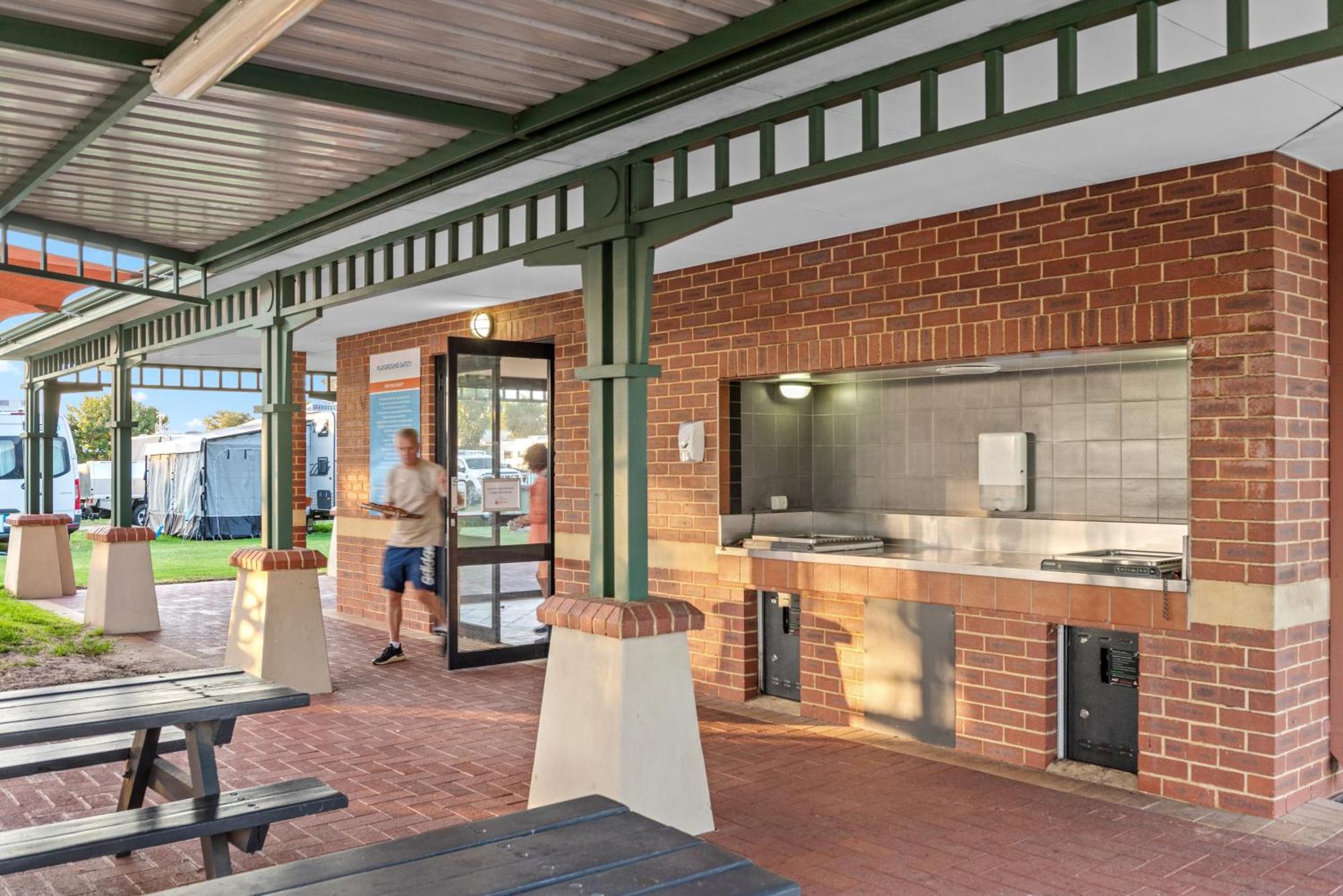 Discovery Parks - Perth Airport Esterno foto